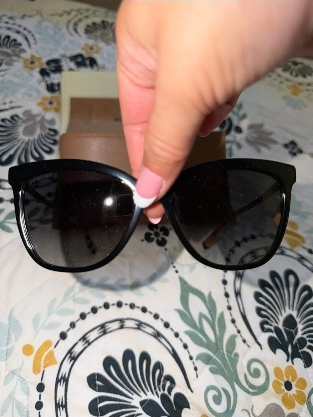 Burberry oversized cat